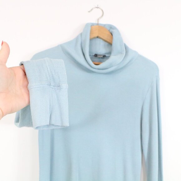 *Eddie Bauer Crepe Light Blue Long Sleeve Turtleneck - Picture 6 of 10